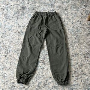 green brandy melville rosa sweatpants